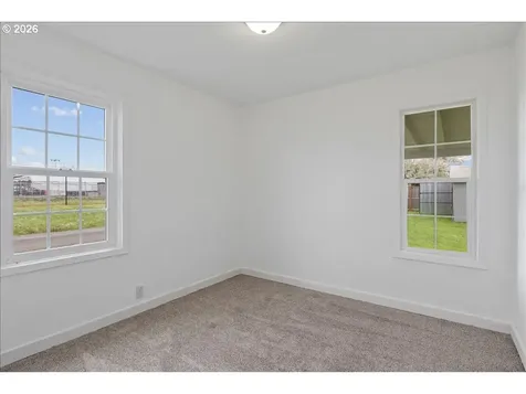 704 16th Avenue SW Albany OR 97321