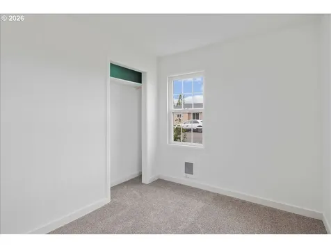 704 16th Avenue SW Albany OR 97321