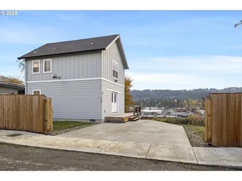 130 W 1st Avenue Estacada OR 97023