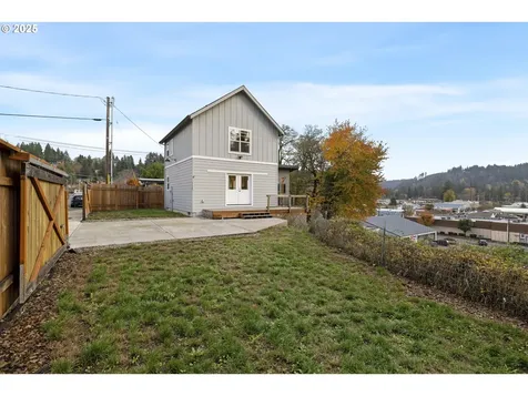 130 W 1st Avenue Estacada OR 97023
