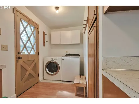 18336 NE Glisan Street Portland OR 97230
