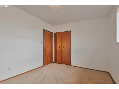 18336 NE Glisan Street Portland OR 97230
