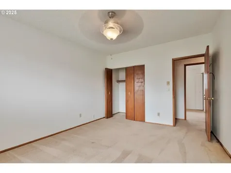 18336 NE Glisan Street Portland OR 97230
