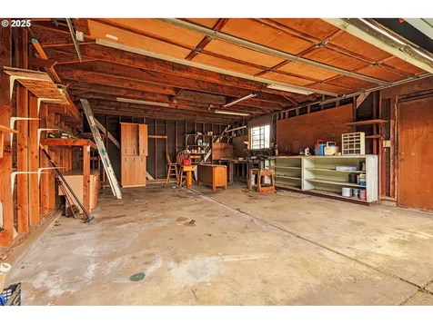 18336 NE Glisan Street Portland OR 97230