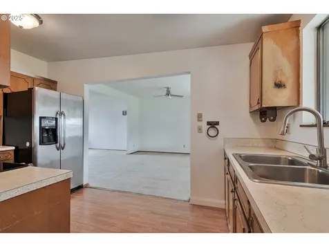 18336 NE Glisan Street Portland OR 97230