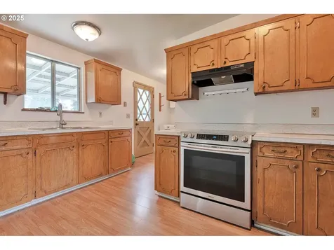 18336 NE Glisan Street Portland OR 97230