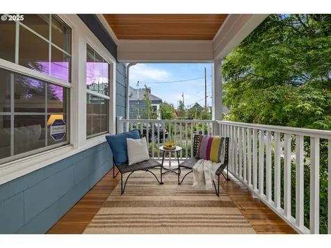 8036 NE Oregon Street Portland OR 97213