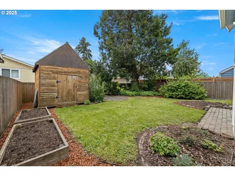 8036 NE Oregon Street Portland OR 97213
