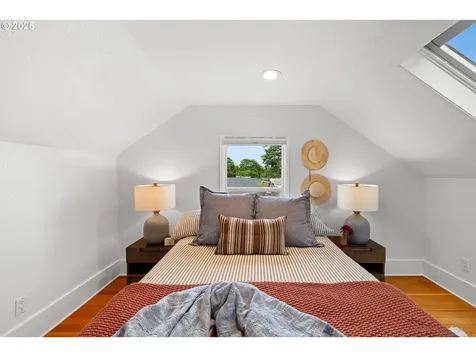 8036 NE Oregon Street Portland OR 97213