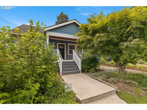 8036 NE Oregon Street Portland OR 97213
