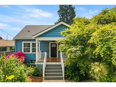 8036 NE Oregon Street Portland OR 97213