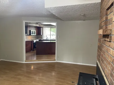 10702 NE Sherwood Drive Vancouver WA 98686