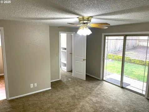 10702 NE Sherwood Drive Vancouver WA 98686