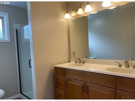 10702 NE Sherwood Drive Vancouver WA 98686