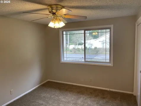 10702 NE Sherwood Drive Vancouver WA 98686