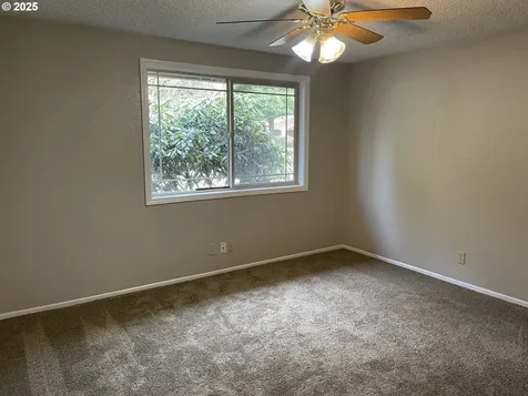 10702 NE Sherwood Drive Vancouver WA 98686