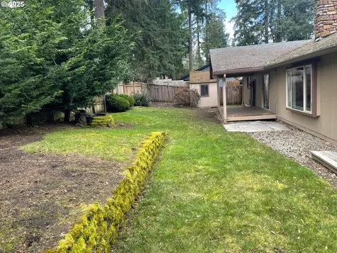 10702 NE Sherwood Drive Vancouver WA 98686