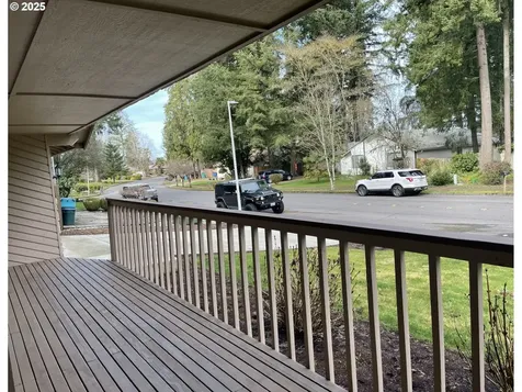 10702 NE Sherwood Drive Vancouver WA 98686