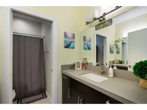 10641 SW Ponderosa Lane Tualatin OR 97062