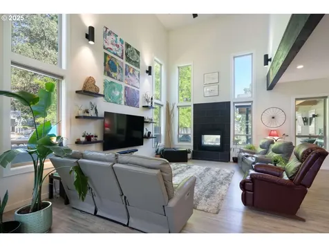 10641 SW Ponderosa Lane Tualatin OR 97062