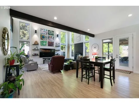 10641 SW Ponderosa Lane Tualatin OR 97062