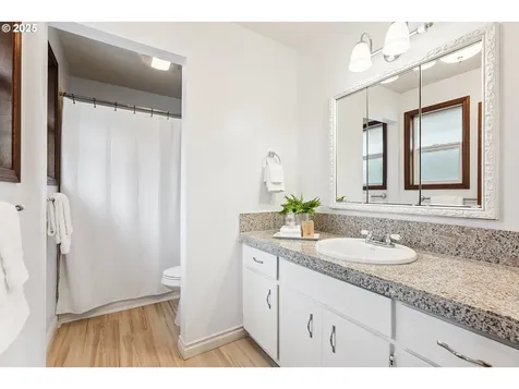 1635 SW 22nd Street Troutdale OR 97060
