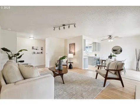 1635 SW 22nd Street Troutdale OR 97060