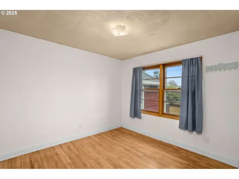1748 SE 92nd Avenue Portland OR 97216