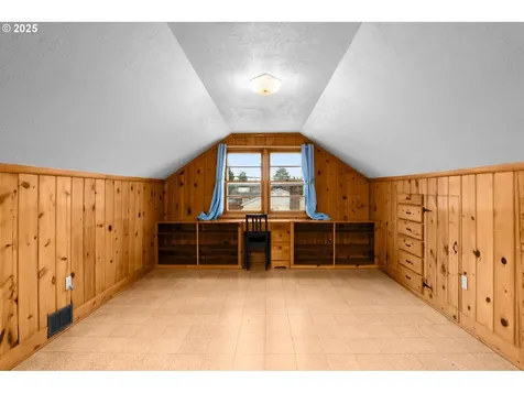 1748 SE 92nd Avenue Portland OR 97216