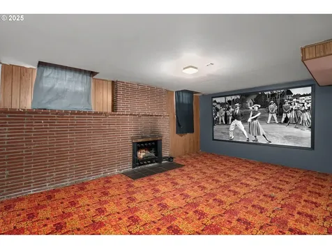 1748 SE 92nd Avenue Portland OR 97216