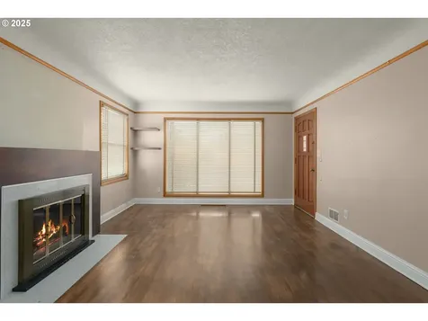 1748 SE 92nd Avenue Portland OR 97216
