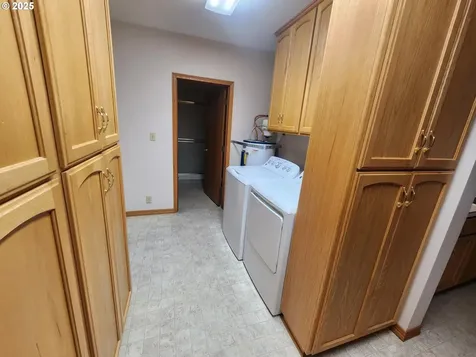 1880 Linnell Avenue Roseburg OR 97471