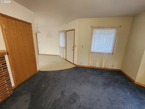 1880 Linnell Avenue Roseburg OR 97471
