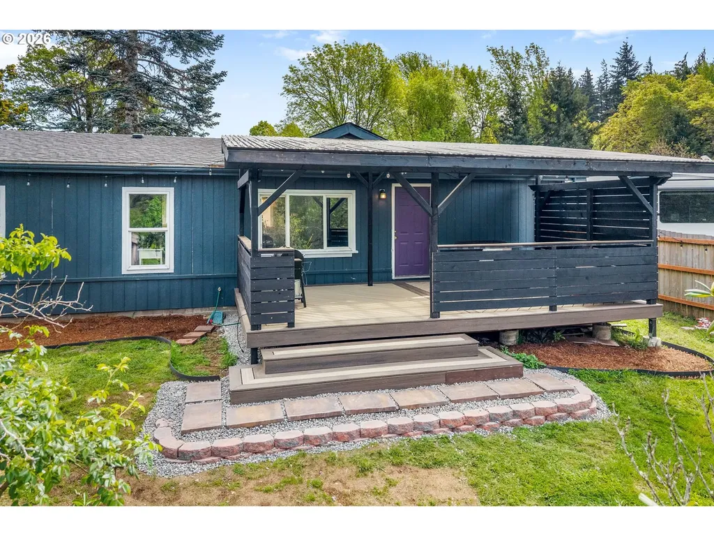 11 Second Street Carson WA 98610