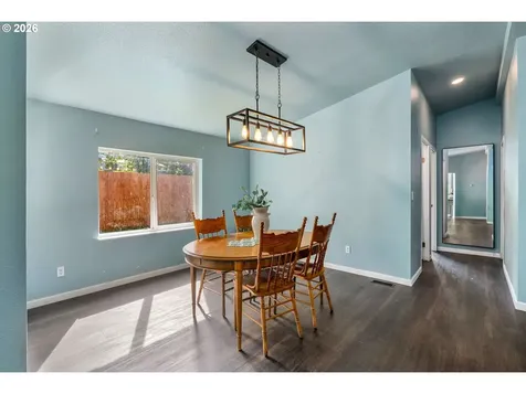 11 Second Street Carson WA 98610