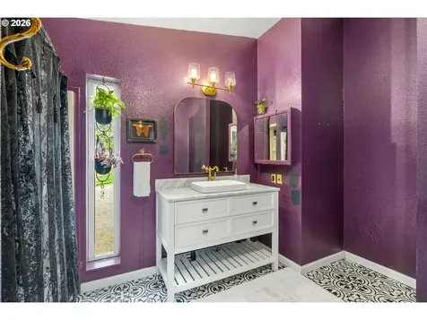 11 Second Street Carson WA 98610