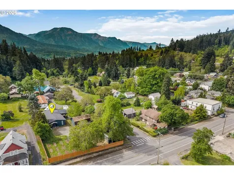 11 Second Street Carson WA 98610