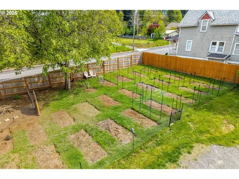 11 Second Street Carson WA 98610