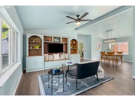 11 Second Street Carson WA 98610