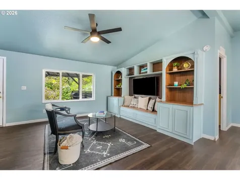 11 Second Street Carson WA 98610