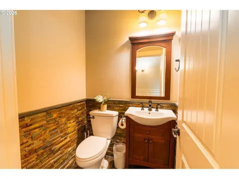 5559 SW Norris Terrace Beaverton OR 97007