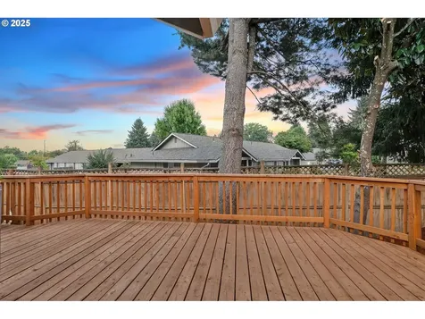 20168 SW Tillamook Court Tualatin OR 97062