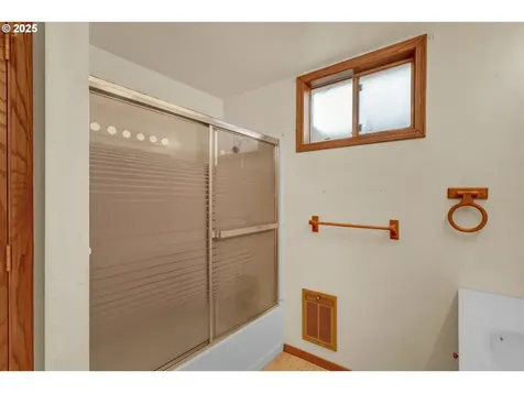 846 C Street Washougal WA 98671