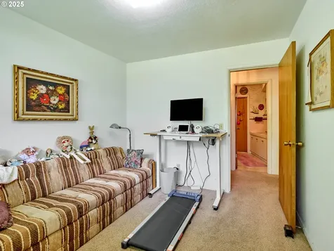 201 S Center Street Silverton OR 97381