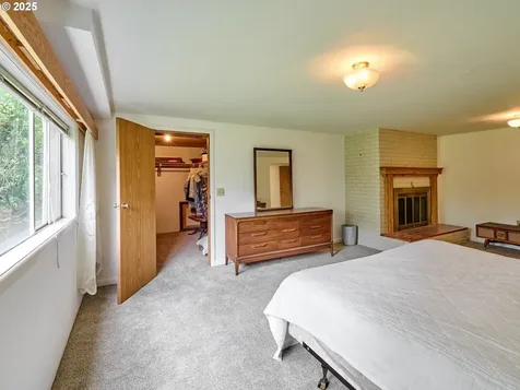 201 S Center Street Silverton OR 97381