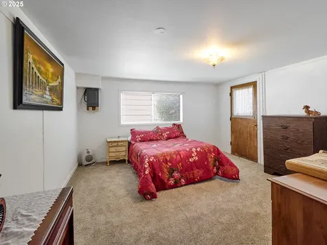 201 S Center Street Silverton OR 97381