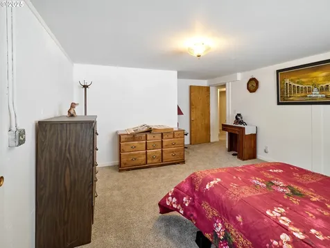 201 S Center Street Silverton OR 97381