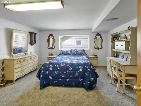 201 S Center Street Silverton OR 97381