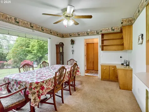 201 S Center Street Silverton OR 97381