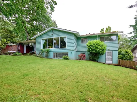 201 S Center Street Silverton OR 97381